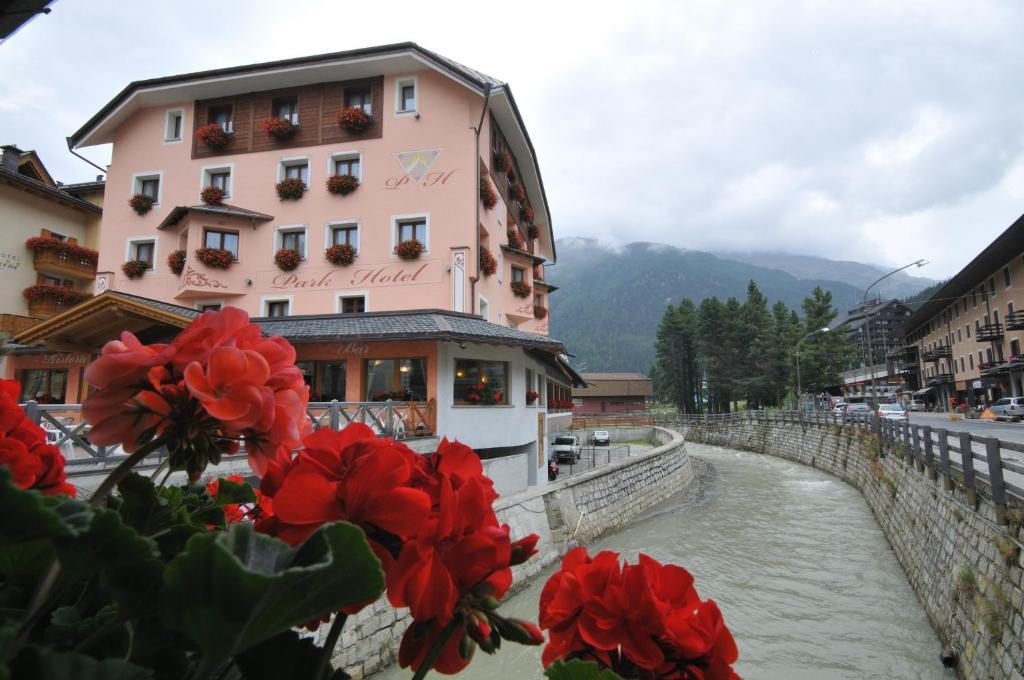 Park Hotel Santa Caterina Valfurva Exterior photo